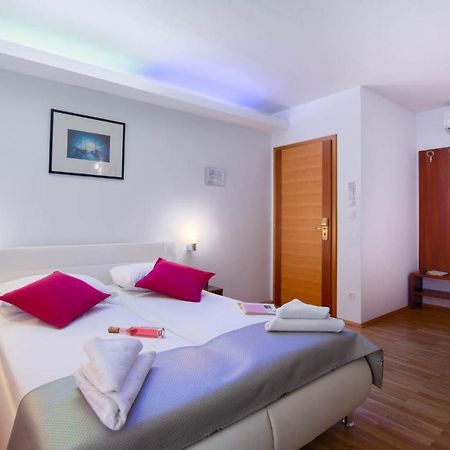 Villa Sveti Kriz Трогир Екстериор снимка