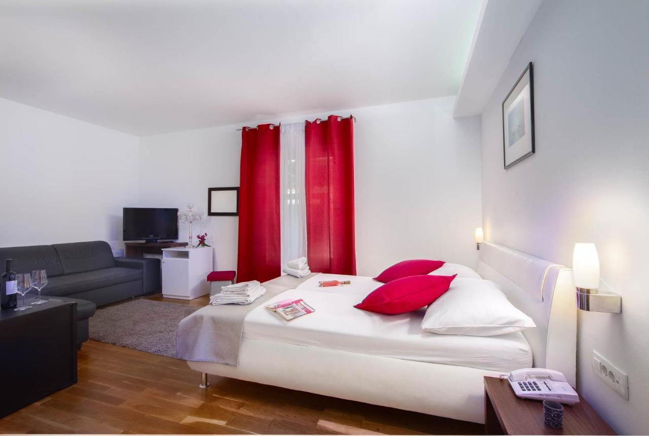 Villa Sveti Kriz Трогир Екстериор снимка