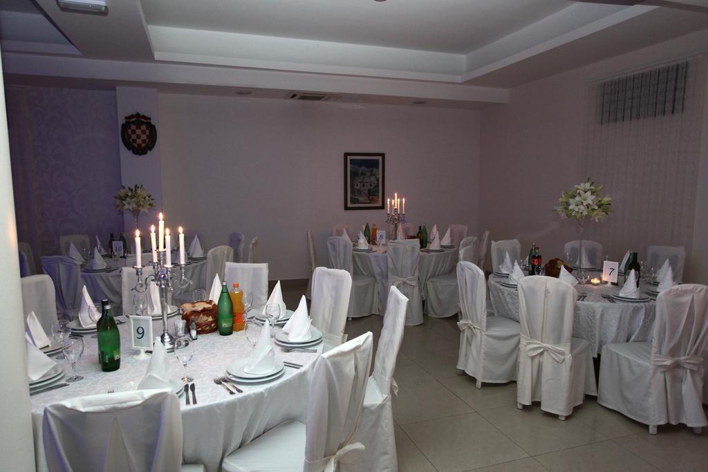 Villa Sveti Kriz Трогир Екстериор снимка